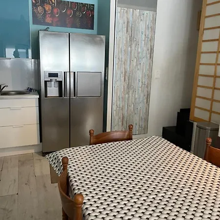 Danton דירה טולון